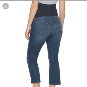 Maternity crop jeans